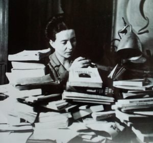 Simone De Beauvoir photo